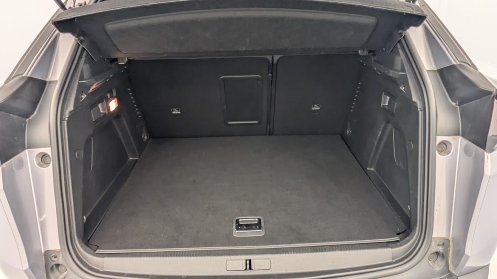 PEUGEOT 3008 Hybrid 225 e-EAT8 Allure Pack - ref: 1-366997 - Photo 11