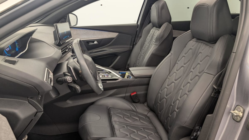 PEUGEOT 3008 Hybrid 225 e-EAT8 GT - ref: 1-366999 - Photo 16