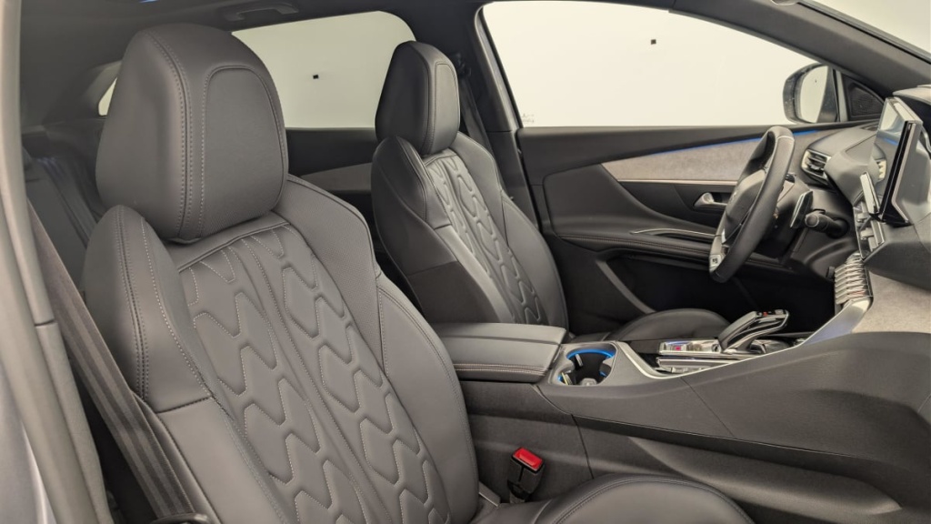 PEUGEOT 3008 Hybrid 225 e-EAT8 GT - ref: 1-366999 - Photo 9