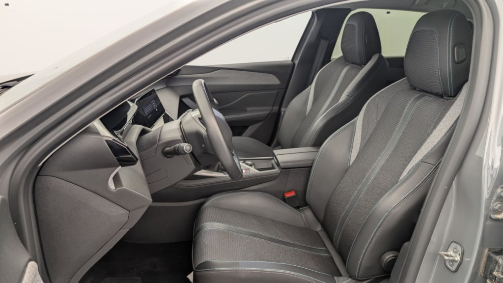 PEUGEOT 308 PureTech 130ch S S BVM6 Allure - ref: 1-367056 - Photo 16