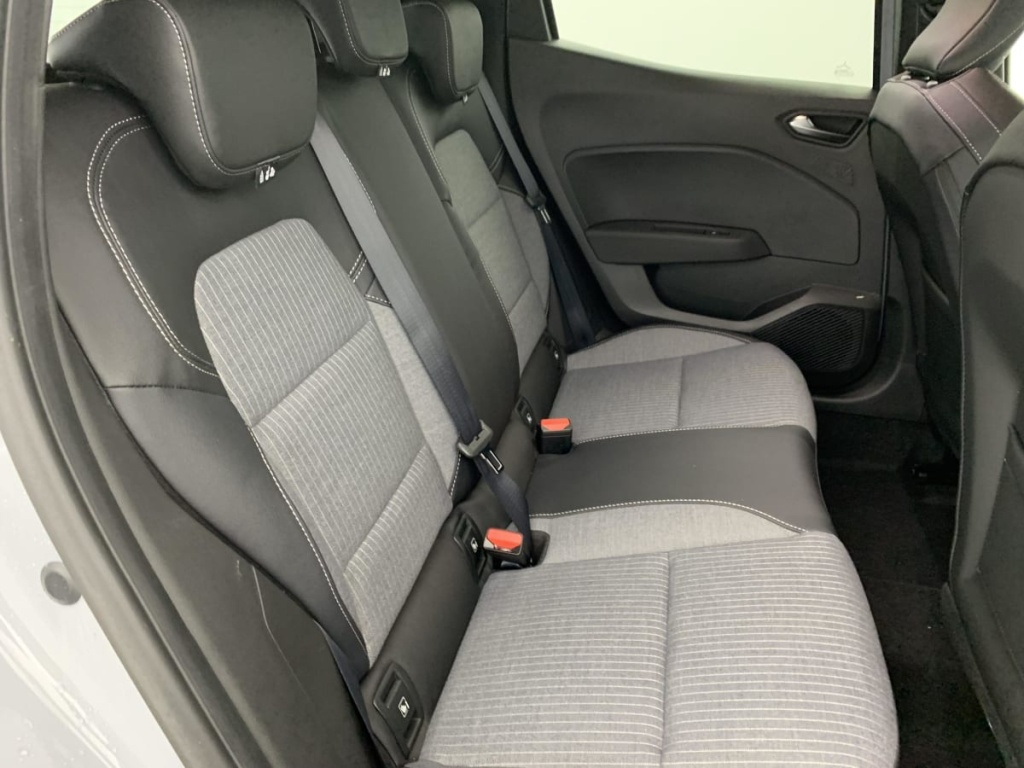 RENAULT Clio TCE 90 CH GSR2 TECHNO - ref: 1-367113 - Photo 10