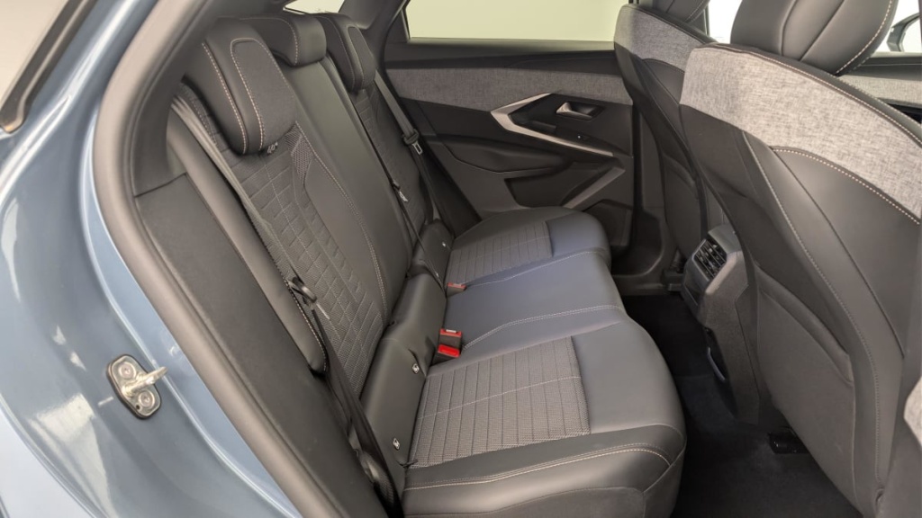 PEUGEOT 3008 HYBRID 136 E-DCS6 ALLURE - ref: 1-367144 - Photo 10