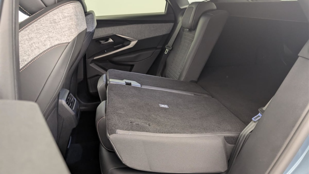 PEUGEOT 3008 HYBRID 136 E-DCS6 ALLURE - ref: 1-367144 - Photo 12