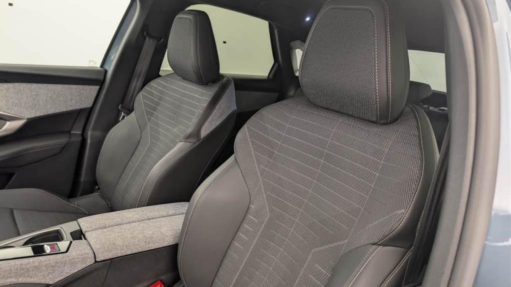 PEUGEOT 3008 HYBRID 136 E-DCS6 ALLURE - ref: 1-367144 - Photo 16