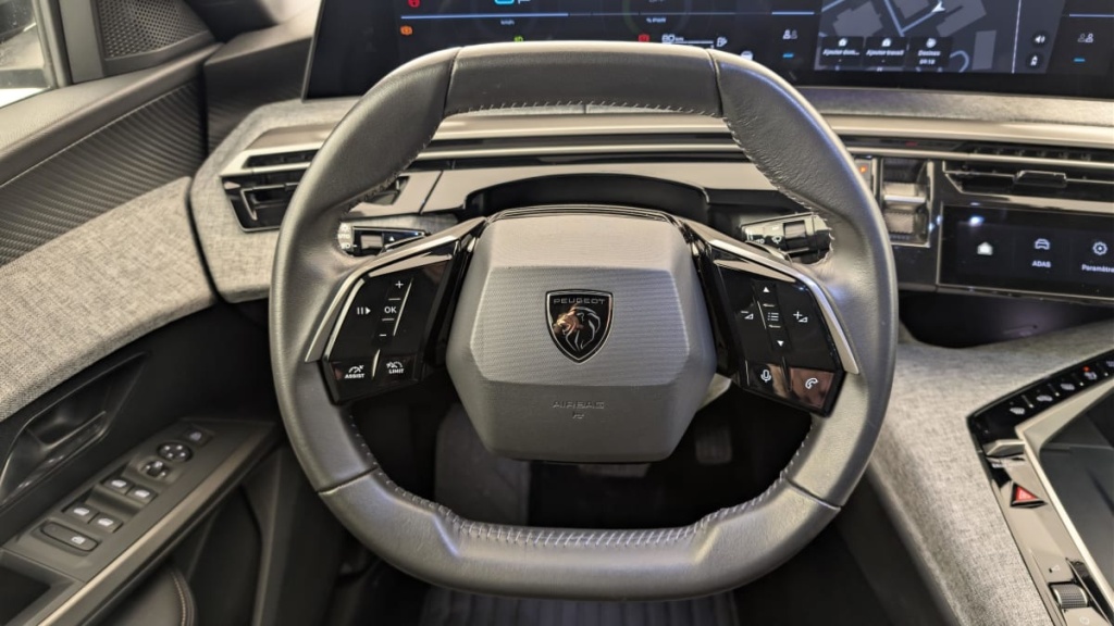 PEUGEOT 3008 HYBRID 136 E-DCS6 ALLURE - ref: 1-367145 - Photo 14