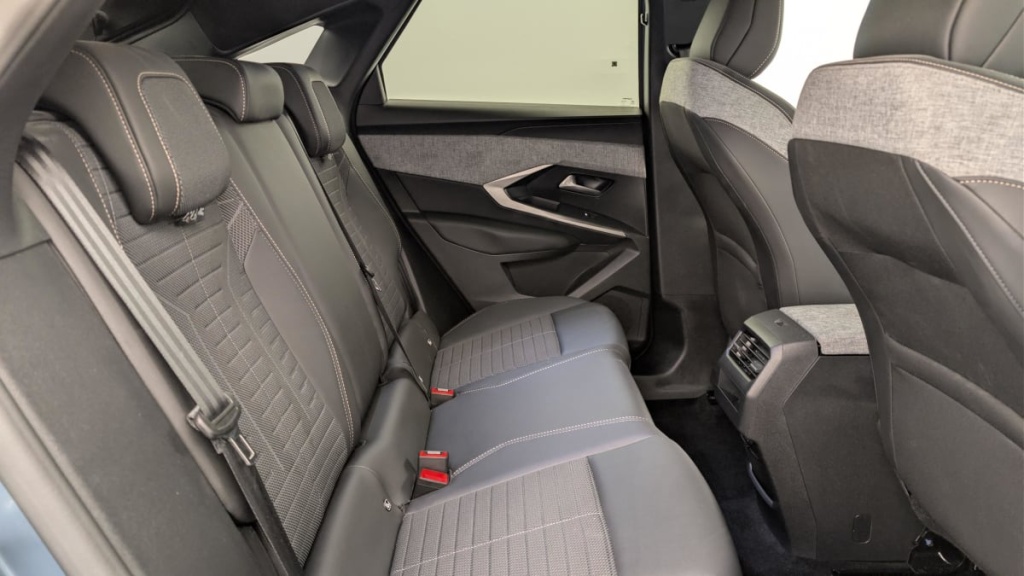 PEUGEOT 3008 HYBRID 136 E-DCS6 ALLURE - ref: 1-367147 - Photo 10