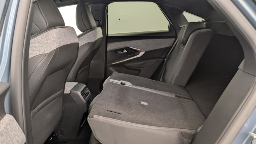 PEUGEOT 3008 HYBRID 136 E-DCS6 ALLURE - ref: 1-367147 - Photo 12