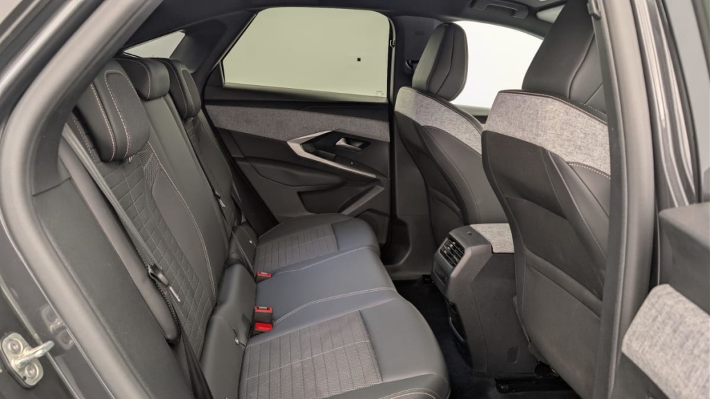 PEUGEOT 3008 HYBRID 136 E-DCS6 ALLURE - ref: 1-367152 - Photo 10