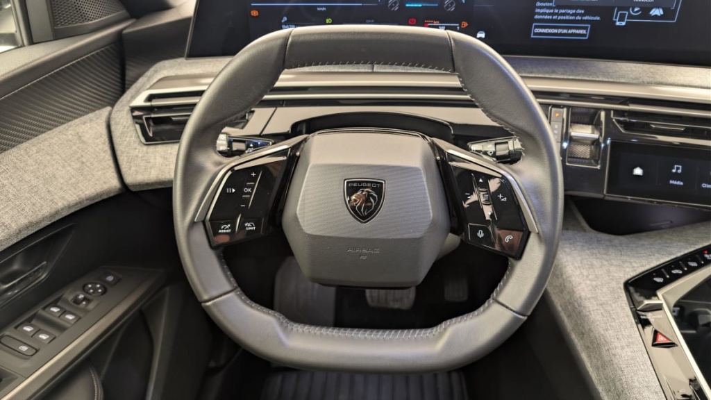 PEUGEOT 3008 HYBRID 136 E-DCS6 ALLURE - ref: 1-367152 - Photo 14