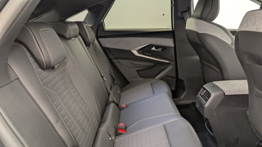 PEUGEOT 3008 HYBRID 136 E-DCS6 ALLURE - ref: 1-367155 - Photo 10