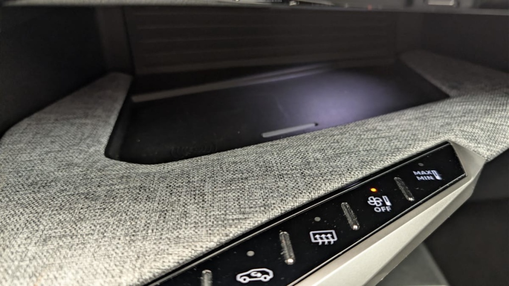 PEUGEOT 3008 HYBRID 136 E-DCS6 ALLURE - ref: 1-367158 - Photo 20