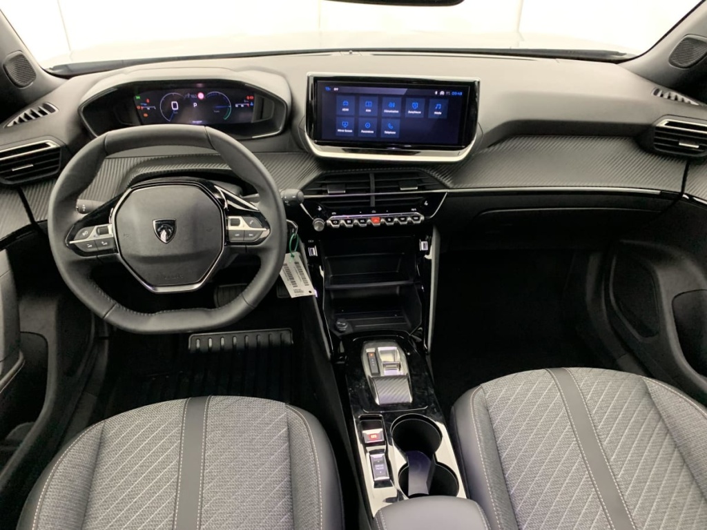 PEUGEOT 2008 Hybrid 145 e-DCS6 Allure - ref: 1-367232 - Photo 13