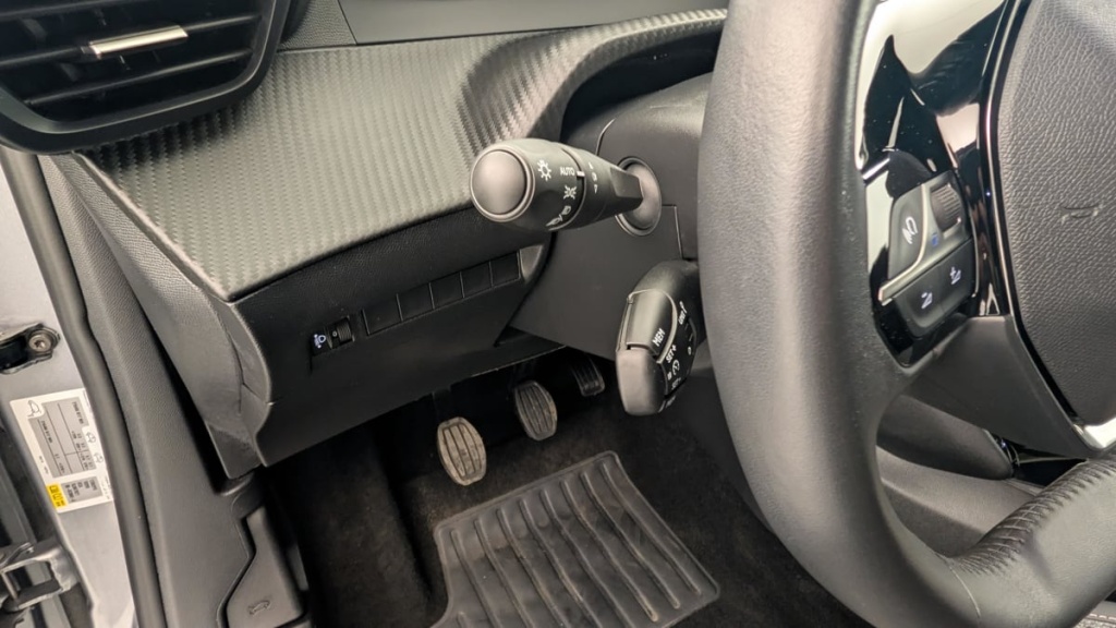 PEUGEOT 2008 100 S S BVM6 Allure - ref: 1-367281 - Photo 19