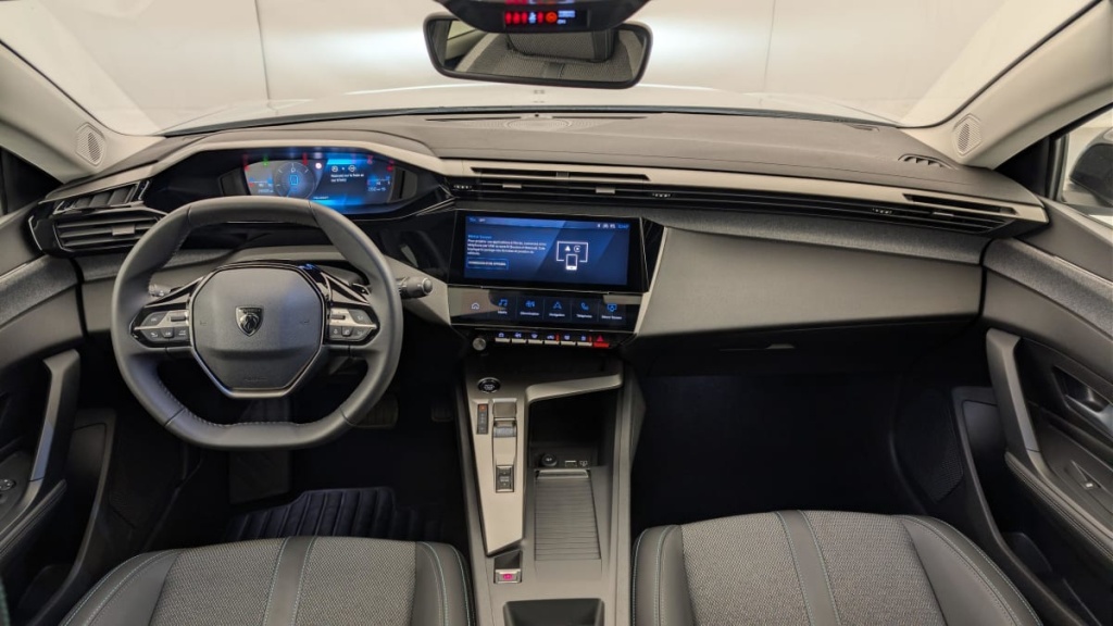 PEUGEOT 408 Hybrid 136 e-DCS6 Allure - ref: 1-367300 - Photo 13