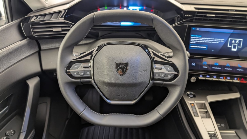 PEUGEOT 408 Hybrid 136 e-DCS6 Allure - ref: 1-367300 - Photo 14