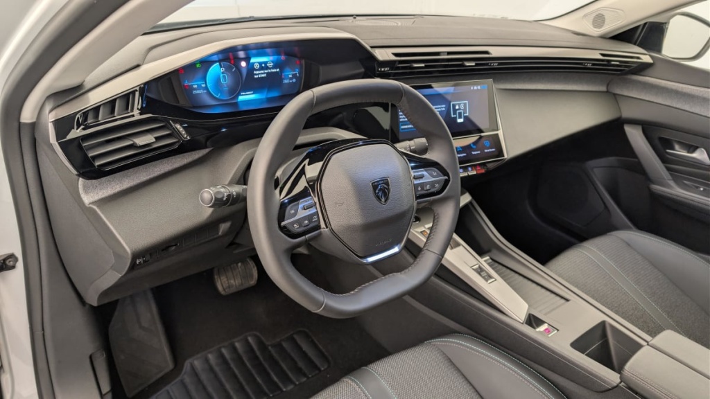 PEUGEOT 408 Hybrid 136 e-DCS6 Allure - ref: 1-367300 - Photo 15