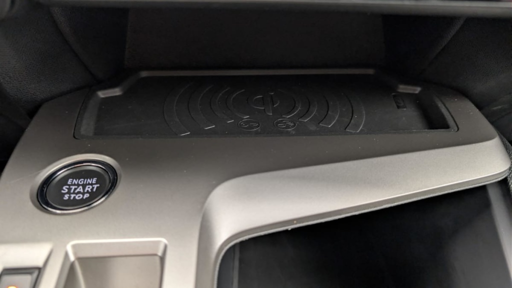 PEUGEOT 408 Hybrid 136 e-DCS6 Allure - ref: 1-367300 - Photo 20