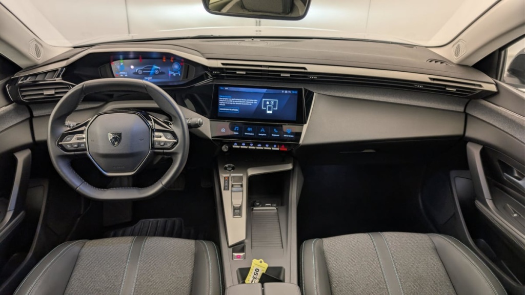 PEUGEOT 408 Hybrid 136 e-DCS6 Allure - ref: 1-367302 - Photo 13