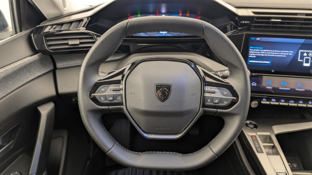 PEUGEOT 408 Hybrid 136 e-DCS6 Allure - ref: 1-367306 - Photo 14