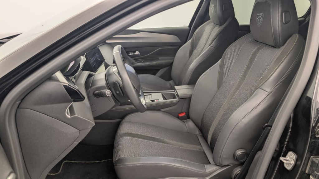 PEUGEOT 408 Hybrid 145 e-DCS6 GT - ref: 1-367373 - Photo 16