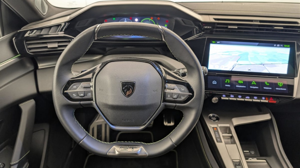 PEUGEOT 408 Hybrid 145 e-DCS6 GT - ref: 1-367376 - Photo 14