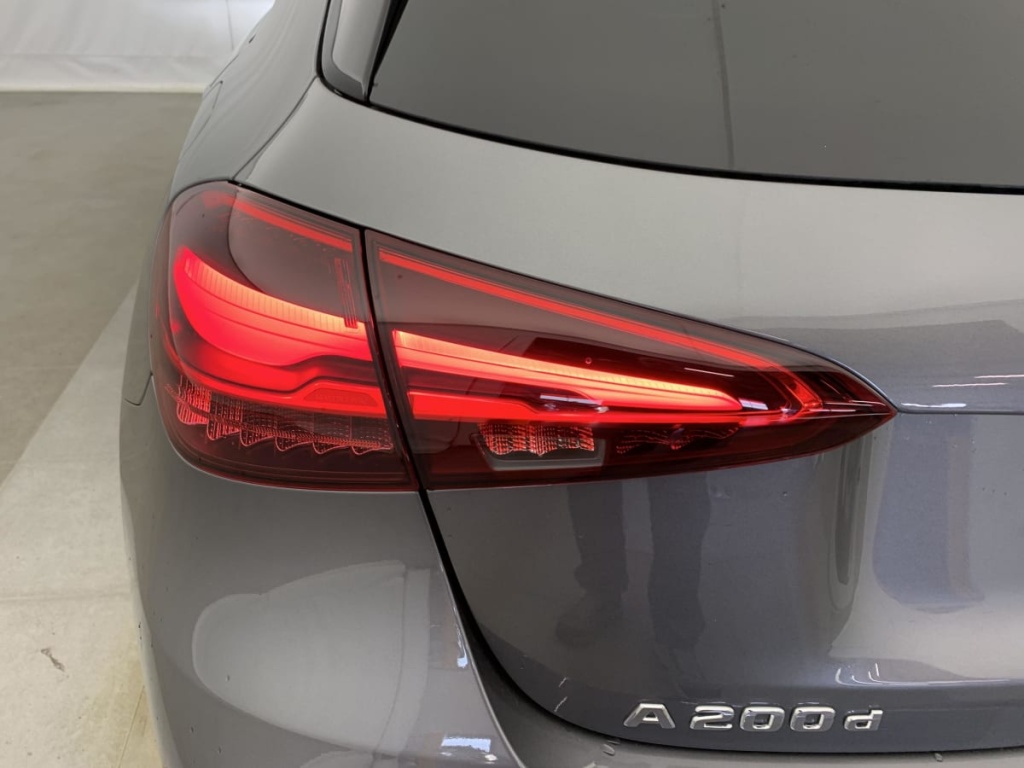 MERCEDES Classe A 200 d 8G-DCT AMG Line - ref: 1-367403 - Photo 12
