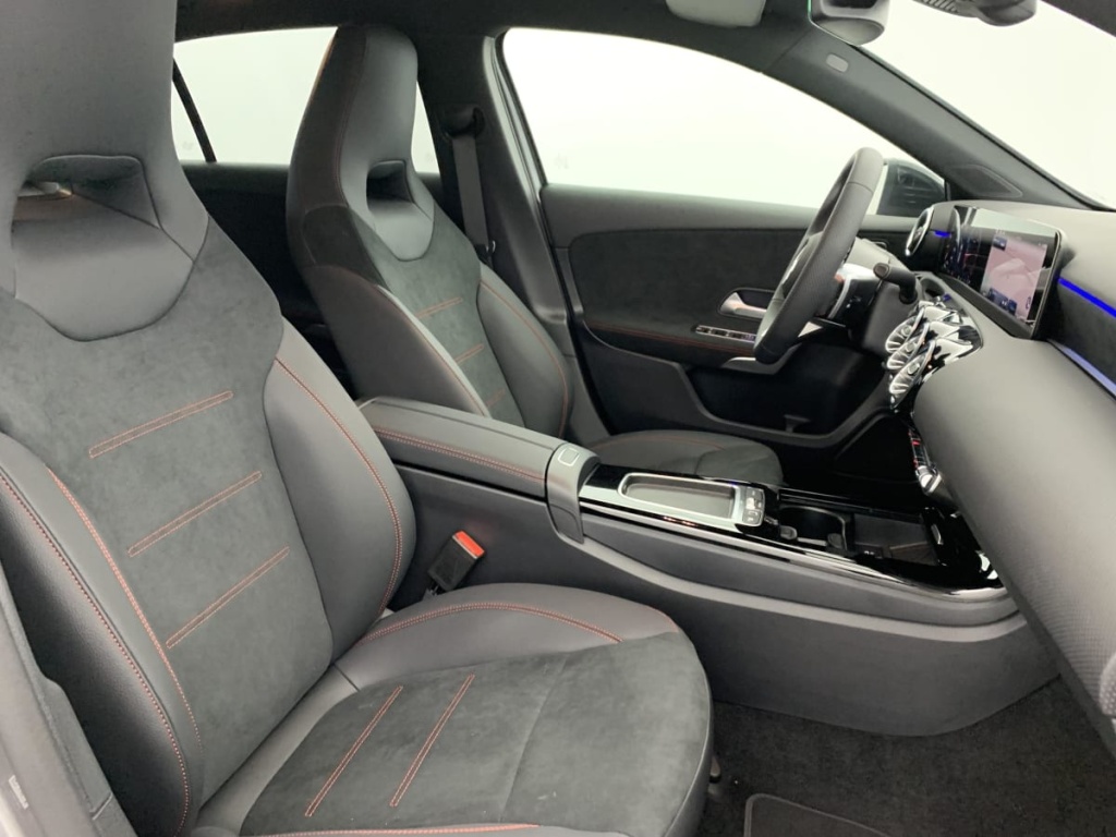 MERCEDES Classe A 200 d 8G-DCT AMG Line - ref: 1-367403 - Photo 9