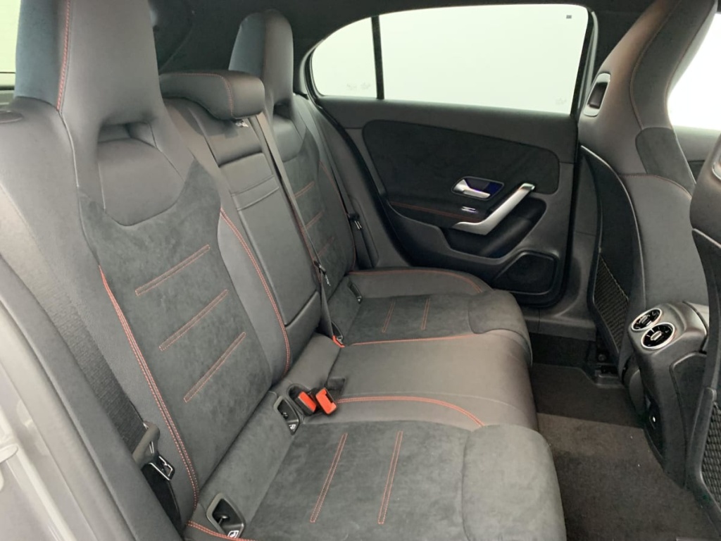 MERCEDES Classe A 250 e Hybrid EQ 8G-DCT AMG Line - ref: 1-367410 - Photo 10