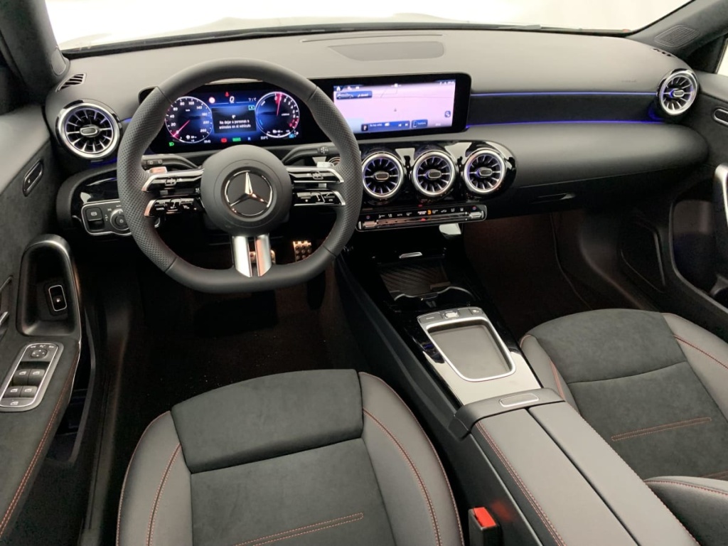 MERCEDES Classe A 250 e Hybrid EQ 8G-DCT AMG Line - ref: 1-367415 - Photo 14