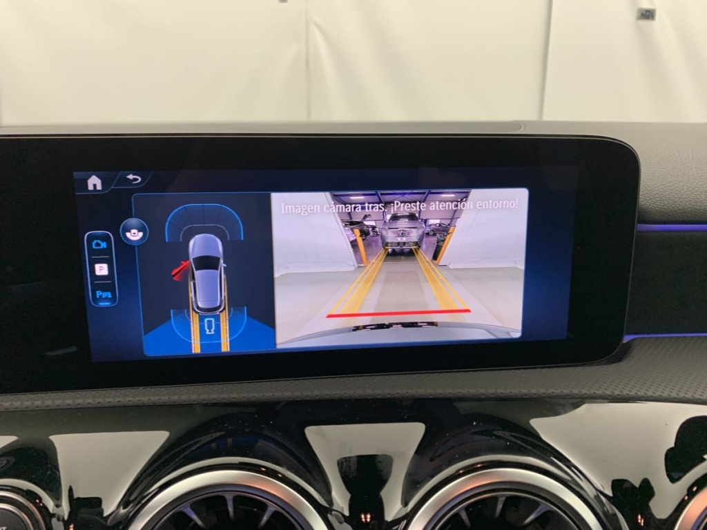 MERCEDES Classe A 250 e Hybrid EQ 8G-DCT AMG Line - ref: 1-367416 - Photo 17