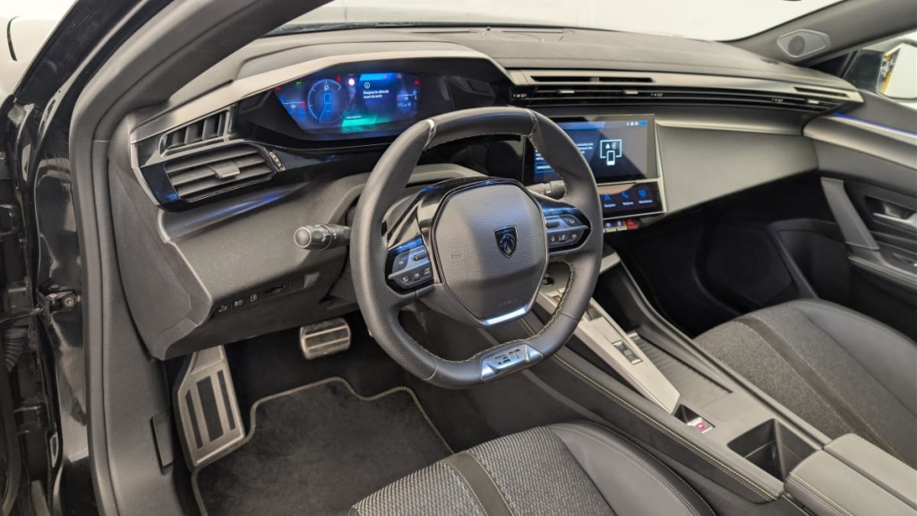 PEUGEOT 408 PHEV 225 e-EAT8 GT - ref: 1-367418 - Photo 15