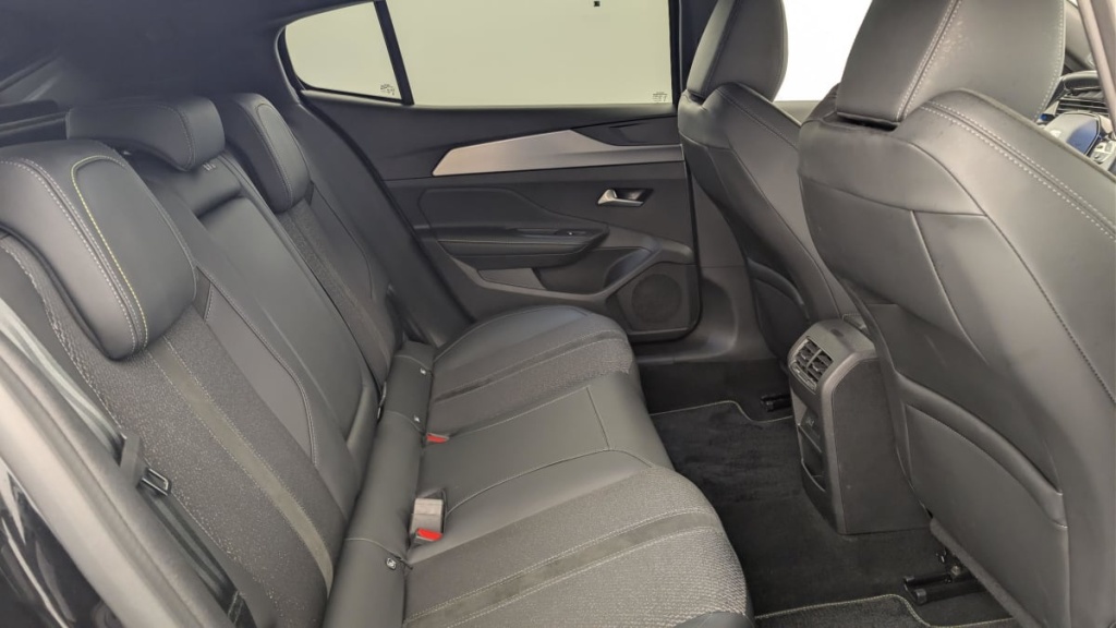 PEUGEOT 408 PHEV 225 e-EAT8 GT - ref: 1-367419 - Photo 10