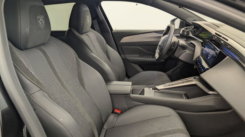 PEUGEOT 408 PHEV 225 e-EAT8 GT - ref: 1-367419 - Photo 9