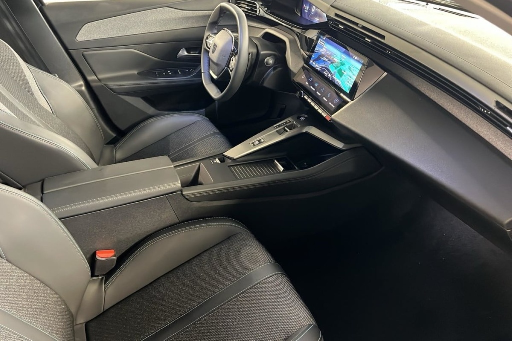 PEUGEOT 308 PureTech 130ch S S EAT8 Allure - ref: 1-367460 - Photo 9