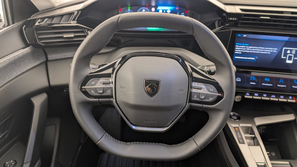 PEUGEOT 308 SW PHEV 180 e-EAT8 Allure - ref: 1-367472 - Photo 14