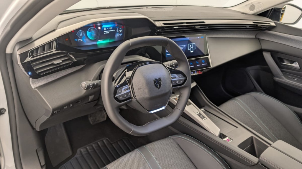 PEUGEOT 308 SW PHEV 180 e-EAT8 Allure - ref: 1-367472 - Photo 15