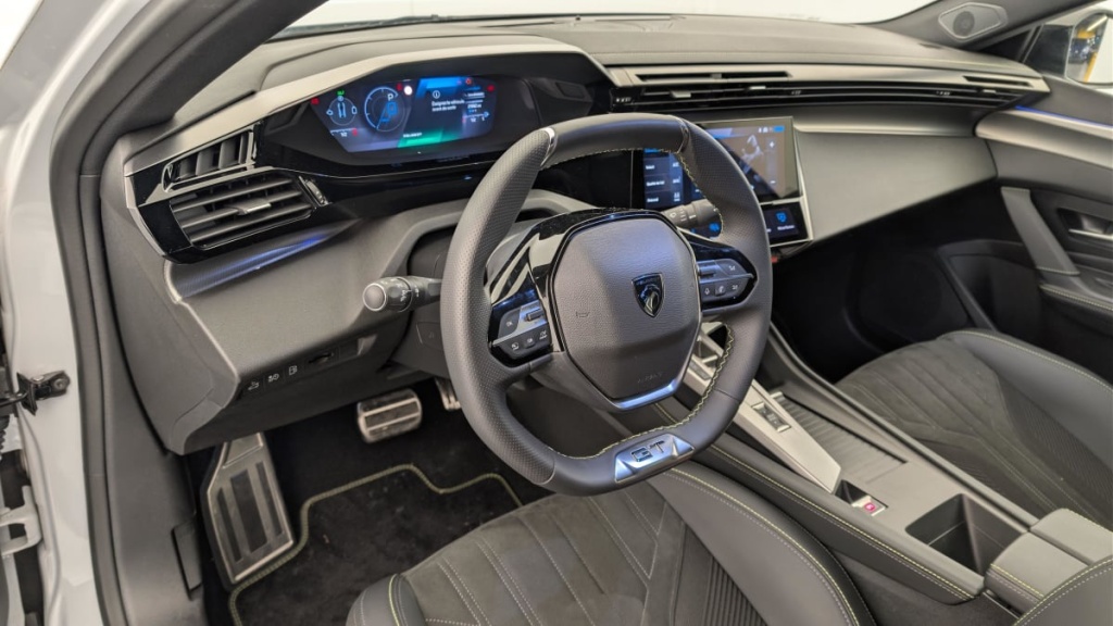 PEUGEOT 408 PHEV 225 e-EAT8 GT - ref: 1-367562 - Photo 15