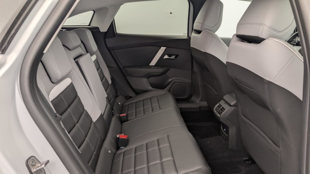 CITROEN C4 Hybride 136 e-DCS6 Max - ref: 1-367680 - Photo 10