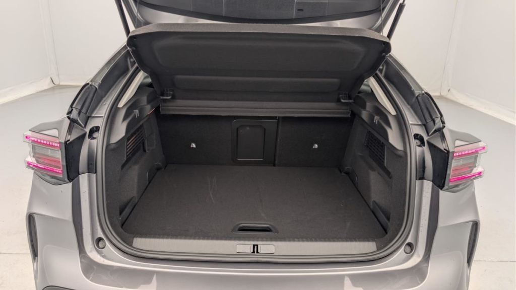 CITROEN C4 Hybride 136 e-DCS6 Max - ref: 1-367682 - Photo 11