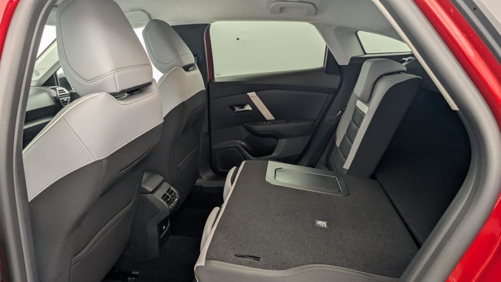 CITROEN C4 Hybride 136 e-DCS6 Max - ref: 1-367694 - Photo 12