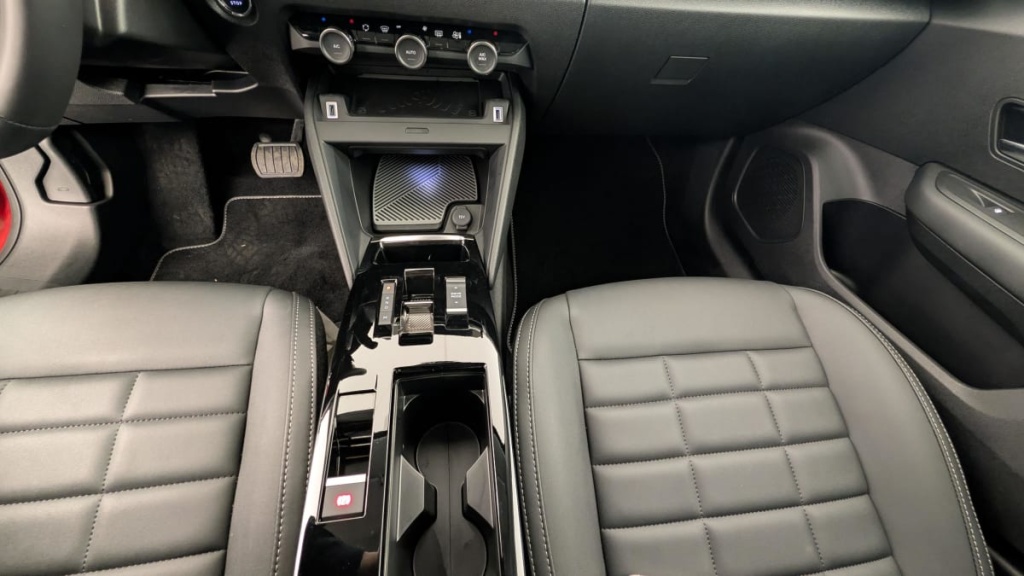 CITROEN C4 Hybride 136 e-DCS6 Max - ref: 1-367695 - Photo 17