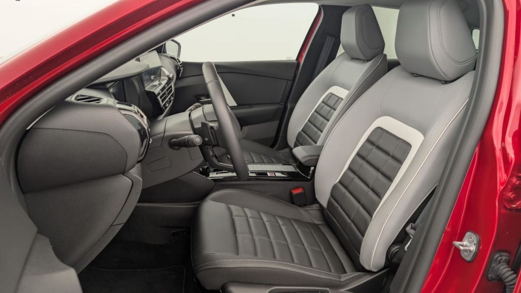 CITROEN C4 Hybride 136 e-DCS6 Max - ref: 1-367697 - Photo 16