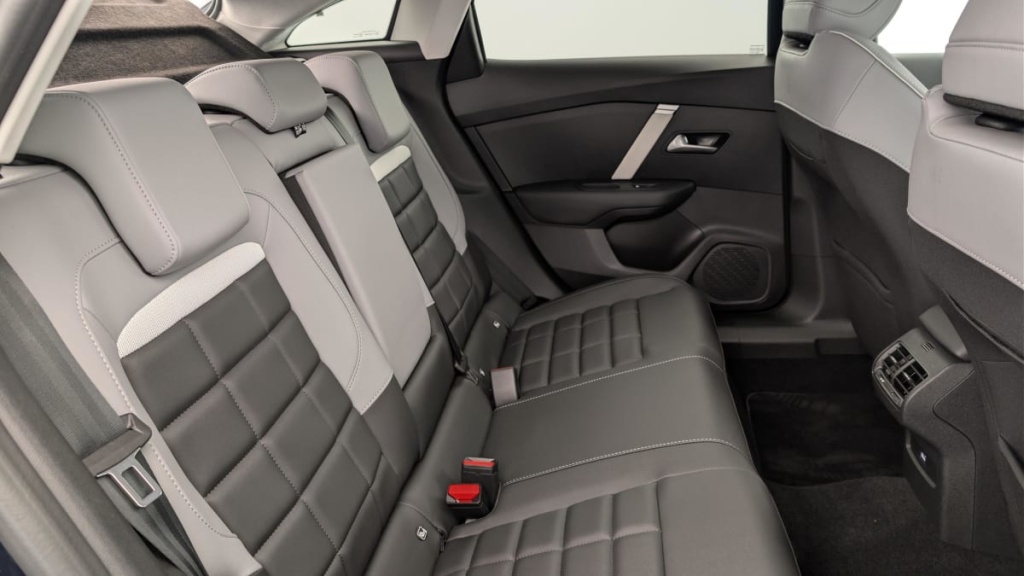 CITROEN C4 Hybride 136 e-DCS6 Max - ref: 1-367874 - Photo 10