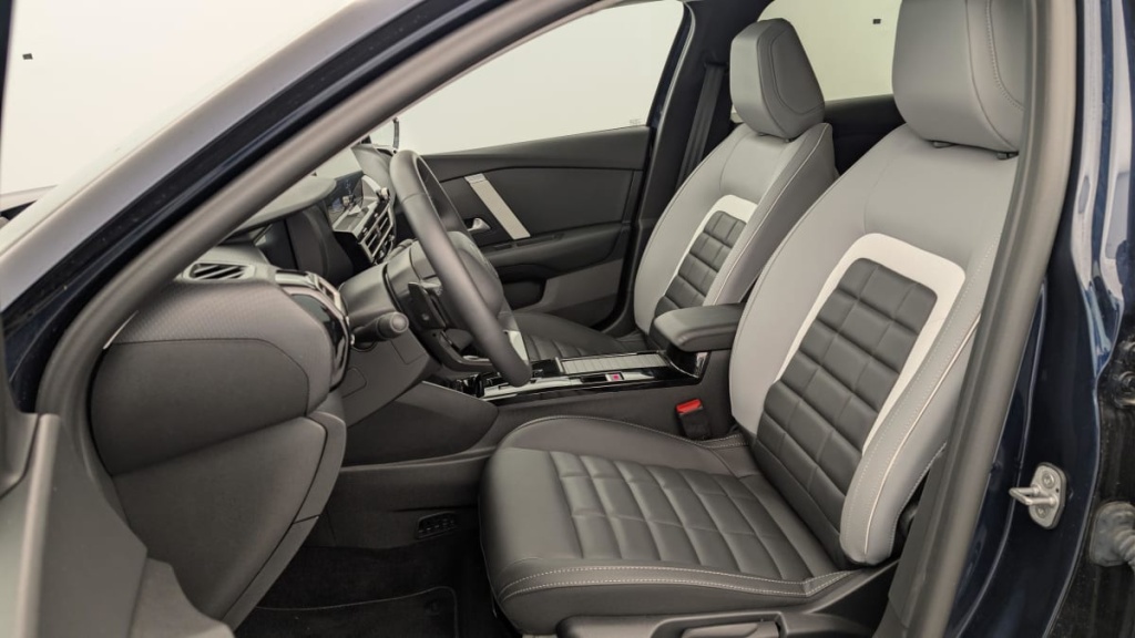 CITROEN C4 Hybride 136 e-DCS6 Max - ref: 1-367874 - Photo 16