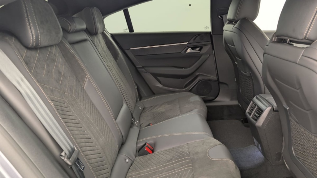 PEUGEOT 508 Hybrid 225 e-EAT8 Allure - ref: 1-368044 - Photo 10