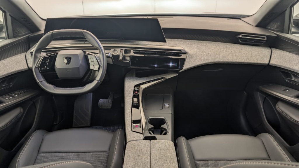 PEUGEOT 3008 HYBRID 136 E-DCS6 ALLURE - ref: 1-368090 - Photo 13