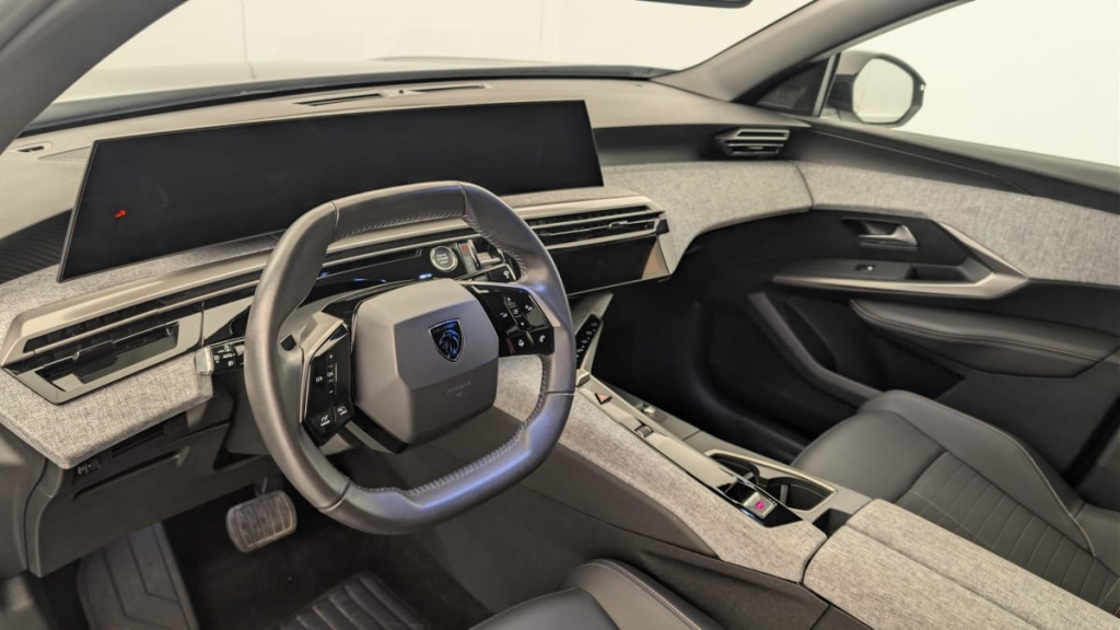 PEUGEOT 3008 HYBRID 136 E-DCS6 ALLURE - ref: 1-368090 - Photo 15