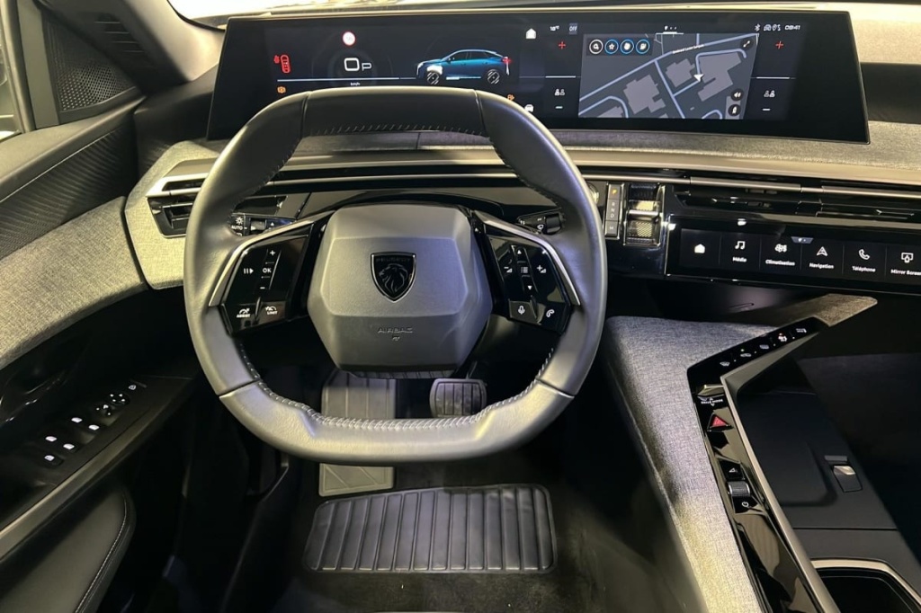 PEUGEOT 3008 Hybrid 136 e-DCS6 Allure - ref: 1-368109 - Photo 13