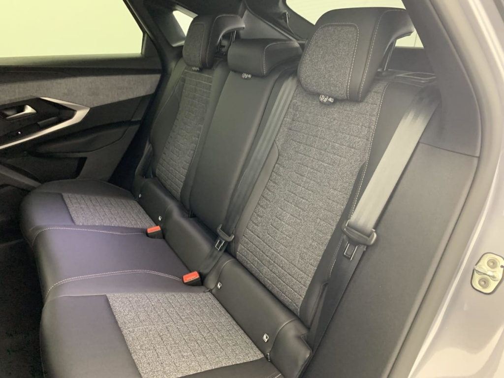 PEUGEOT 3008 Hybrid 145 e-DCS6 Allure - ref: 1-368552 - Photo 19