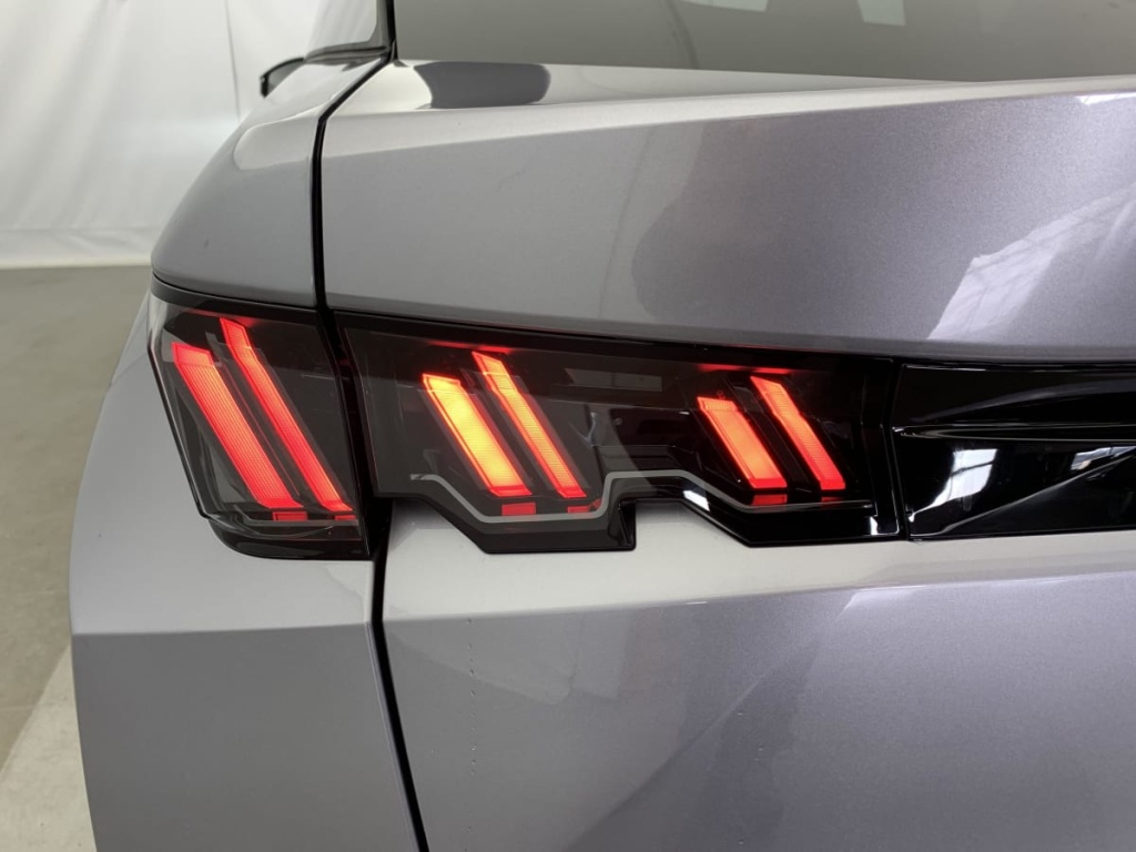 PEUGEOT 3008 Hybrid 145 e-DCS6 Allure - ref: 1-368555 - Photo 11
